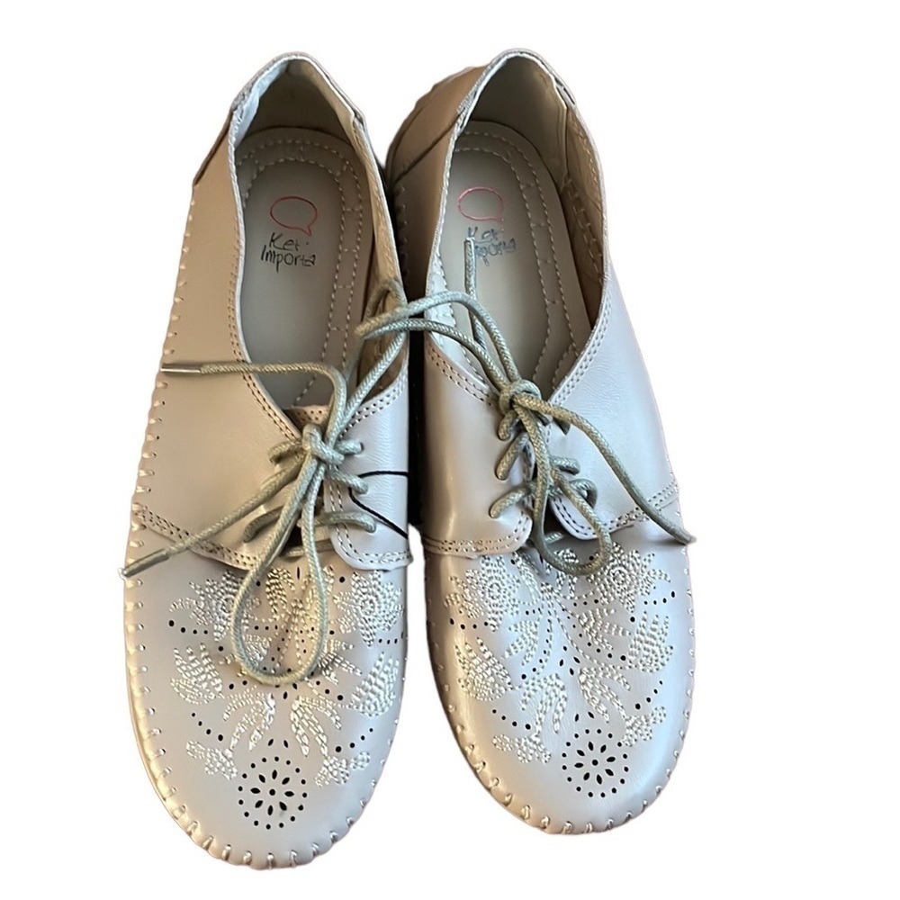 Ket Importa women’s beige shoes Size 36 equal to 5.5